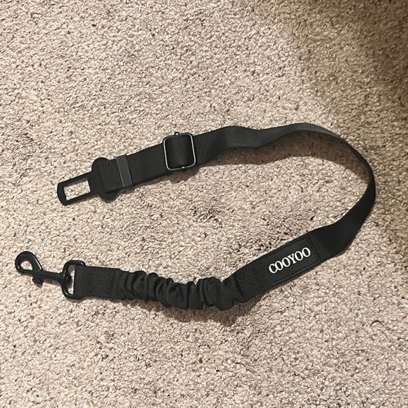 Pack of 2 Dog Seatbelts For Large or Small Breeds - Picture 2 of 5